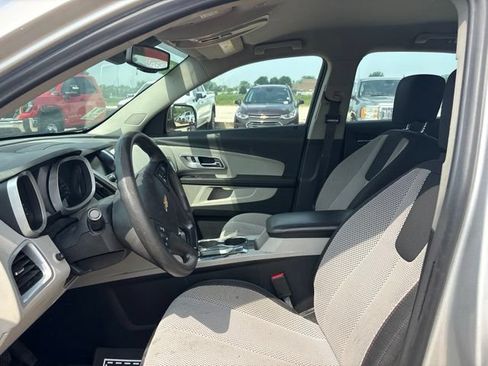 Used 2017 Chevrolet Equinox LS FWD image 10