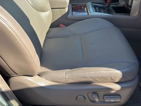 Used 2010 Lexus GX 460 image 25