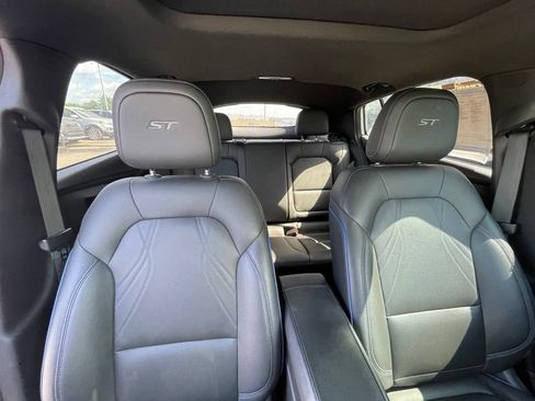 Used 2024 Buick Envista Sport Touring w/ Convenience I Package FWD image 27