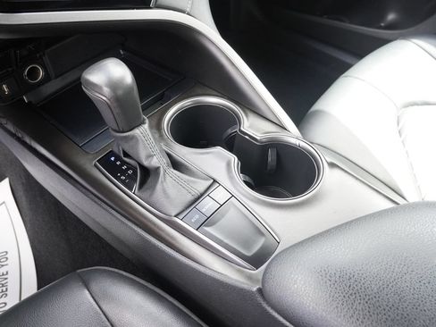 Used 2023 Toyota Camry SE FWD image 21