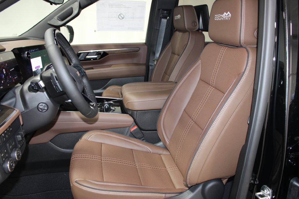 New 2026 Chevrolet Tahoe High Country AWD/4WD image 13