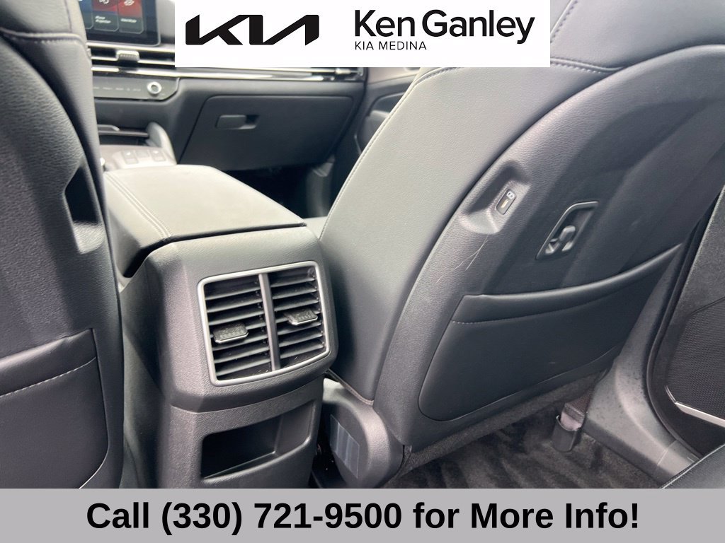 Certified 2026 Kia Sportage EX w/ EX Panoramic Sunroof Package AWD/4WD image 43