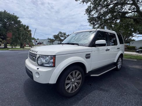 Used 2010 Land Rover LR4 HSE LUX AWD/4WD image 3