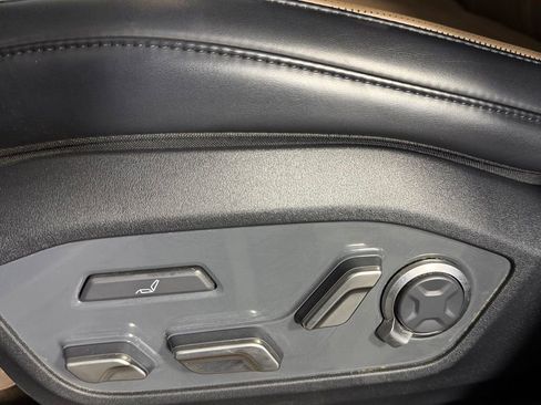 Used 2024 Kia EV9 GT-Line AWD/4WD image 25
