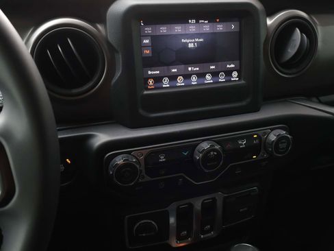 Used 2023 Jeep Wrangler Sport S image 12