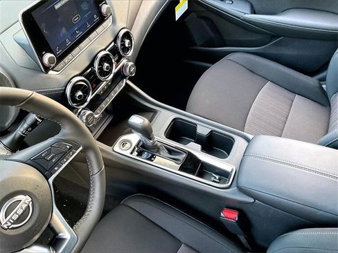 Used 2025 Nissan Sentra SV w/ All-Weather Package image 15