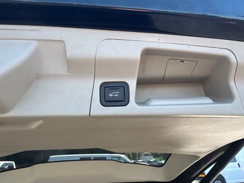 Used 2017 GMC Acadia Denali w/ Technology Package AWD/4WD image 14