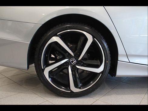 Certified 2022 Honda Accord Sport image 11