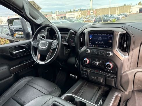 Used 2020 GMC Sierra 3500 Denali w/ Denali Ultimate Package AWD/4WD image 23