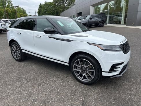 New 2026 Land Rover Range Rover Velar Dynamic SE image 8