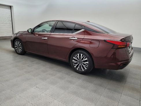 Used 2023 Nissan Altima 2.5 SV FWD image 3