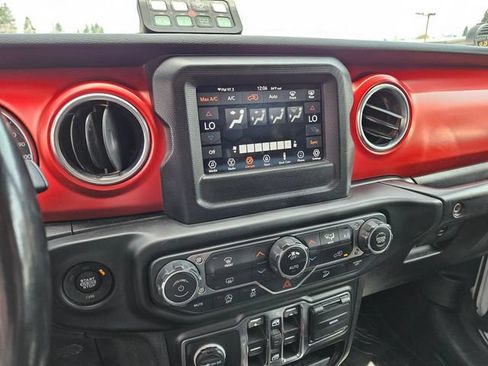 Used 2021 Jeep Wrangler Unlimited Rubicon AWD/4WD image 10