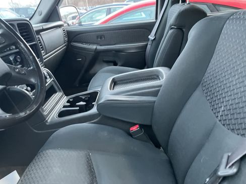 Used 2003 Chevrolet Avalanche 4x4 w/ Suspension Package, Off-Road image 25