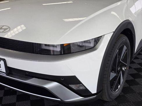 New 2026 Hyundai Ioniq 5 SE image 11