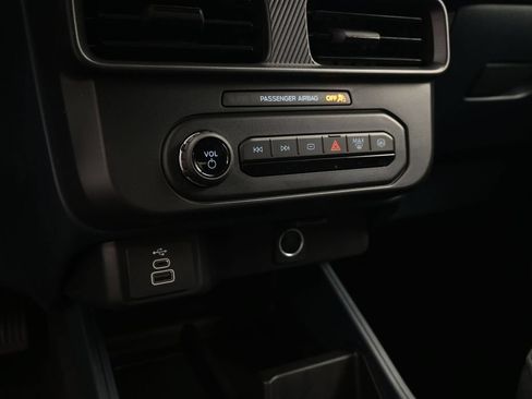 Used 2025 Ford Maverick XL FWD image 15