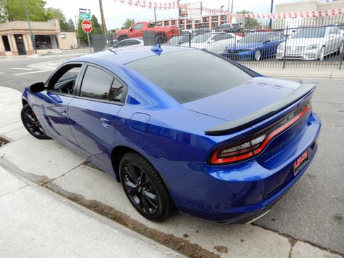 Used 2021 Dodge Charger SXT w/ Blacktop Package AWD/4WD image 7