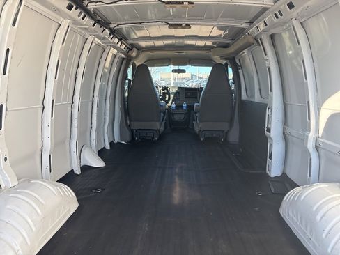 Used 2023 Chevrolet Express 2500 Work Van w/ Driver Convenience Package image 9