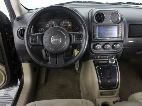Used 2014 Jeep Patriot Latitude image 8