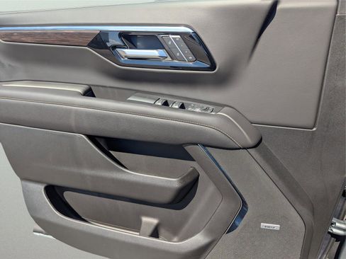 New 2026 Chevrolet Tahoe Premier image 18