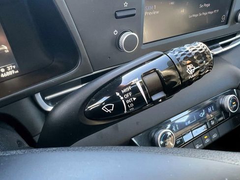 Used 2022 Hyundai Elantra SEL image 31