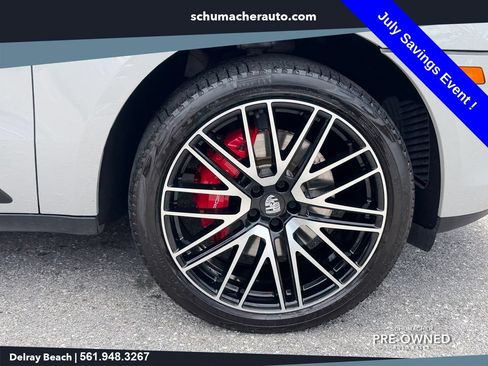 Used 2022 Porsche Macan S AWD/4WD image 9