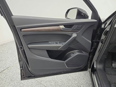 Used 2023 Audi Q5 2.0T Premium w/ Convenience Package image 14