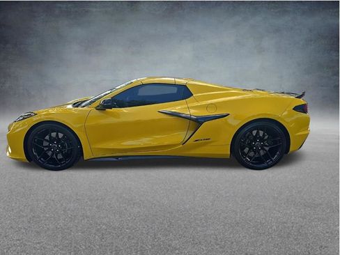 Used 2025 Chevrolet Corvette Z06 image 8