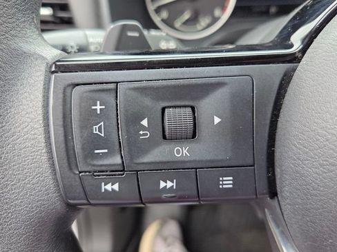 Used 2021 Nissan Rogue SV FWD image 23