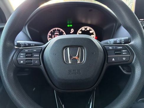 Used 2023 Honda HR-V LX image 7