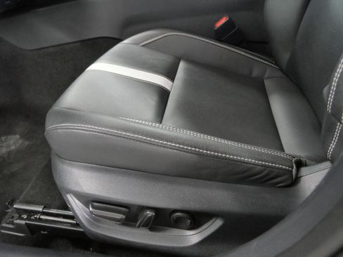 Certified 2025 Toyota Camry SE image 20