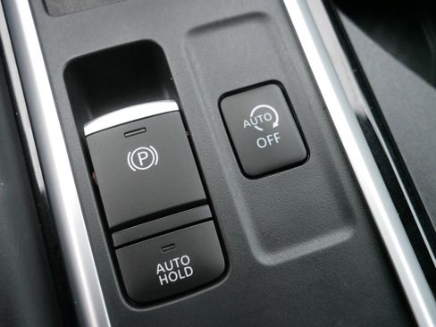 Certified 2024 Nissan Pathfinder Platinum w/ Cargo Package image 32