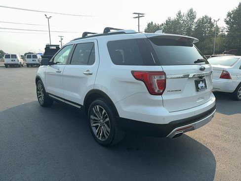 Used 2016 Ford Explorer Platinum AWD/4WD image 3