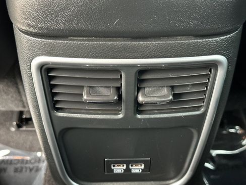 Used 2019 Dodge Charger Scat Pack RWD image 14