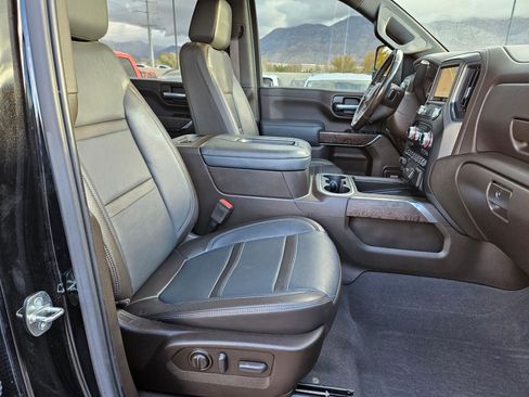 Used 2022 GMC Sierra 2500 Denali w/ Denali Black Diamond Edition image 36