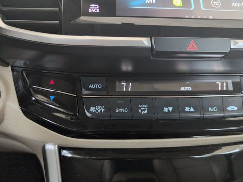 Used 2016 Honda Accord EX-L image 26