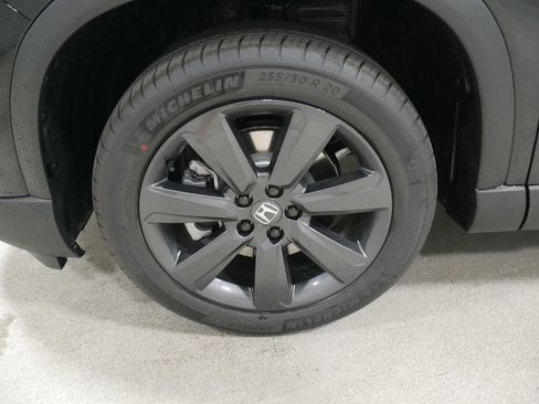 New 2025 Honda Pilot Sport image 11