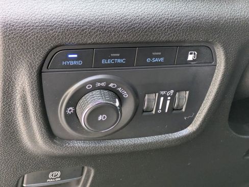 Used 2024 Jeep Grand Cherokee Limited 4xe image 19