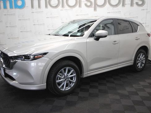 Used 2024 MAZDA CX-5 AWD 2.5 S w/ Preferred Package image 2