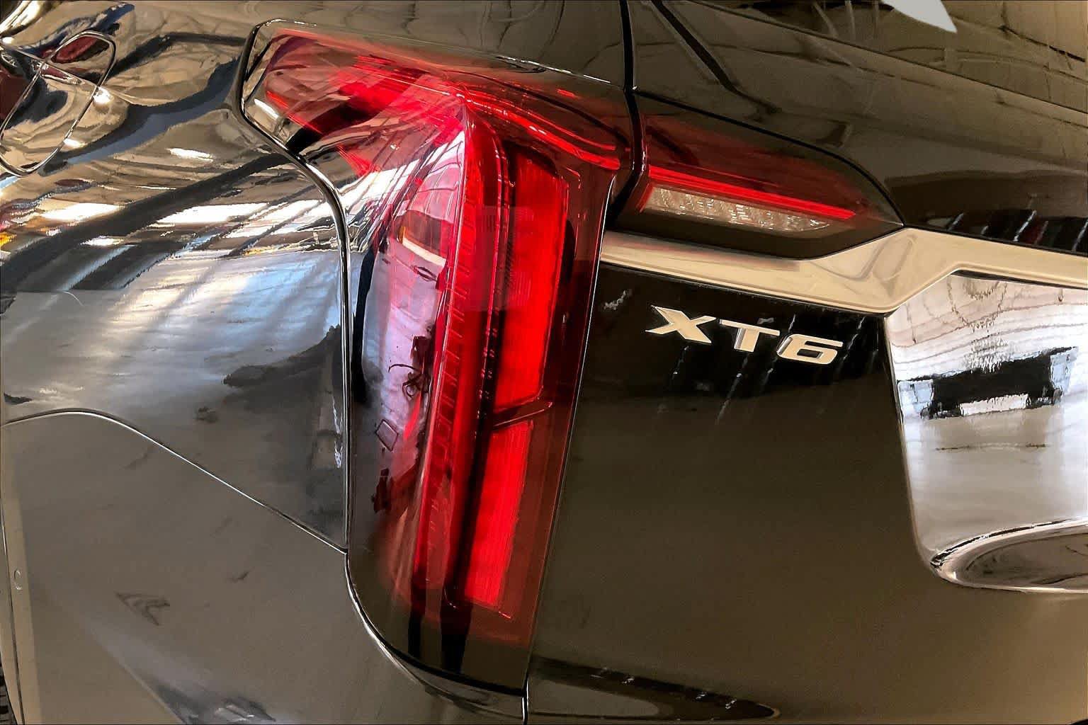 Used 2020 Cadillac XT6 Premium Luxury w/ Platinum Package FWD image 26