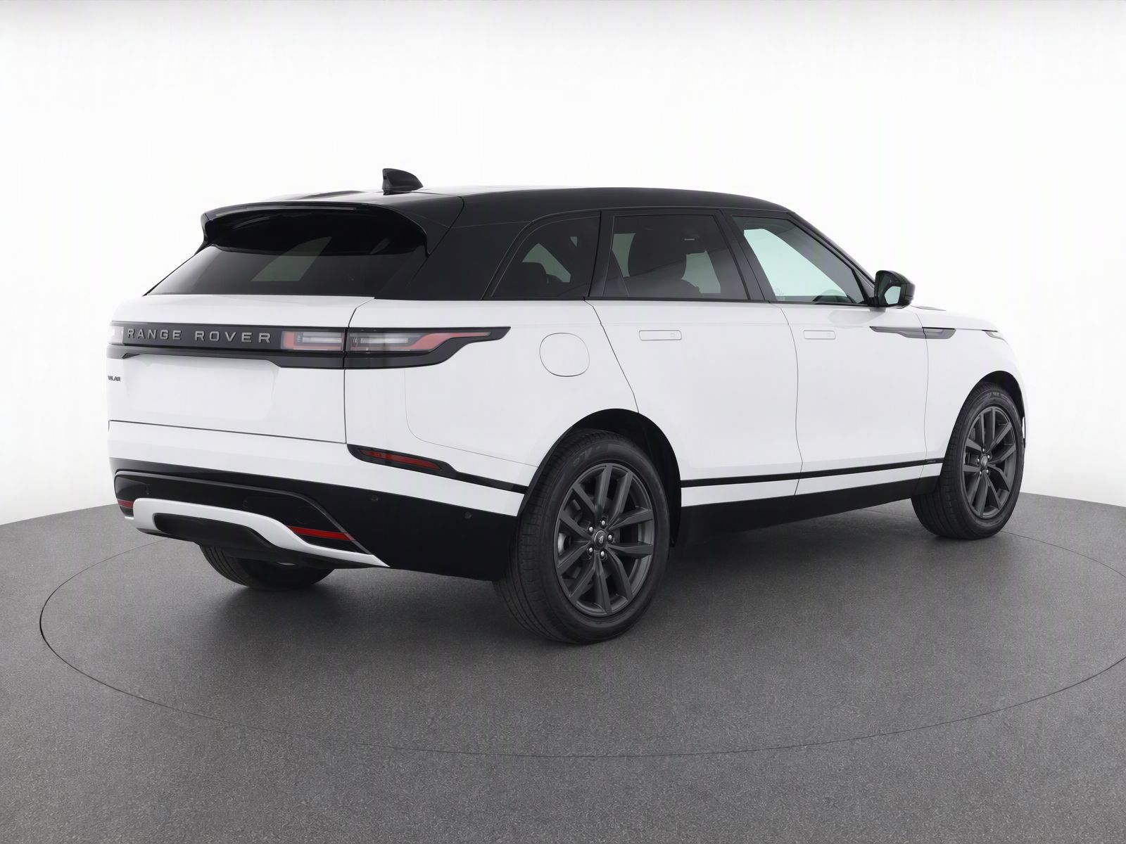 Used 2026 Land Rover Range Rover Velar Dynamic SE AWD/4WD image 4