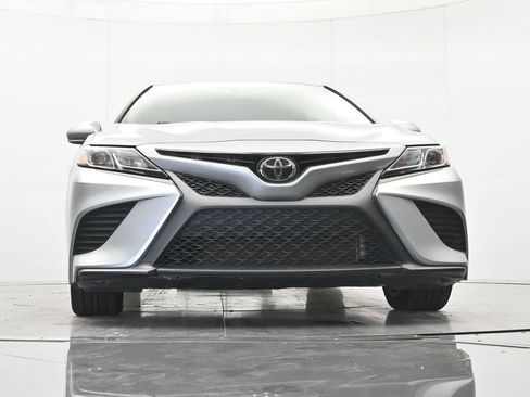 Used 2020 Toyota Camry SE w/ Convenience Package FWD image 37