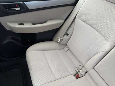 Used 2019 Subaru Outback 2.5i Premium w/ Popular Package #2 AWD/4WD image 18