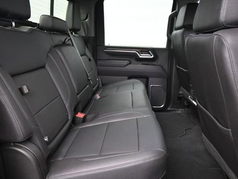 Used 2025 GMC Sierra 3500 SLT w/ SLT Convenience Package image 13