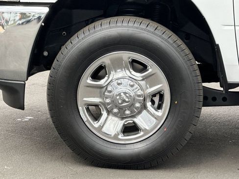Used 2022 RAM 2500 Tradesman w/ Chrome Appearance Group image 24