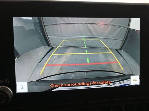 Used 2025 Toyota RAV4 XLE AWD/4WD image 20