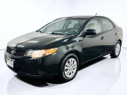 Used 2010 Kia Forte LX w/ Convenience Pkg FWD image 3