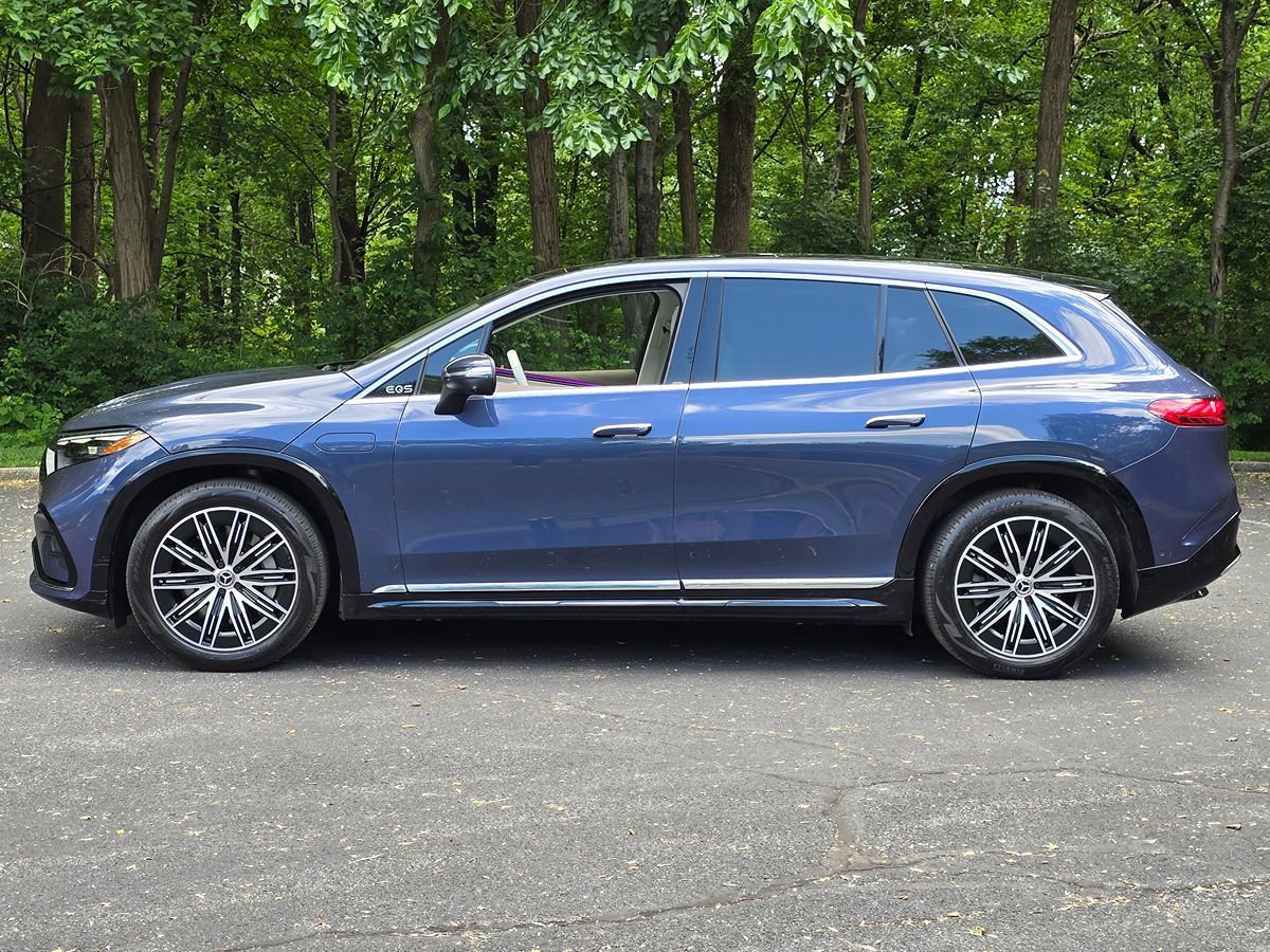 Used 2023 Mercedes-Benz EQS 450+ 4MATIC SUV w/ AMG Line Exterior Package image 3