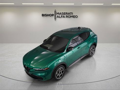 New 2025 Alfa Romeo Tonale w/ Premium Package image 15