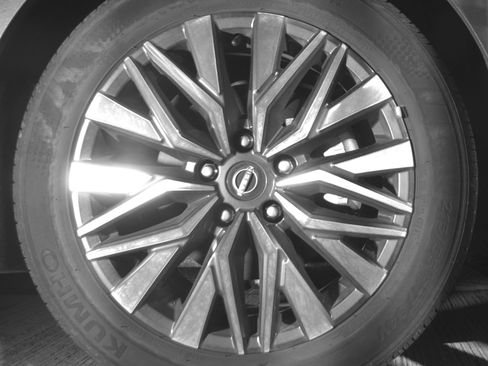 Used 2025 Nissan Altima 2.5 SV FWD image 13