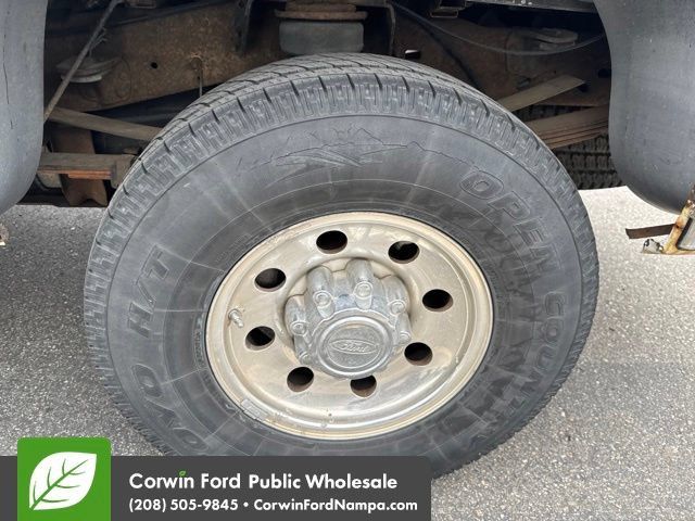 Used 2003 Ford F250 XLT AWD/4WD image 13